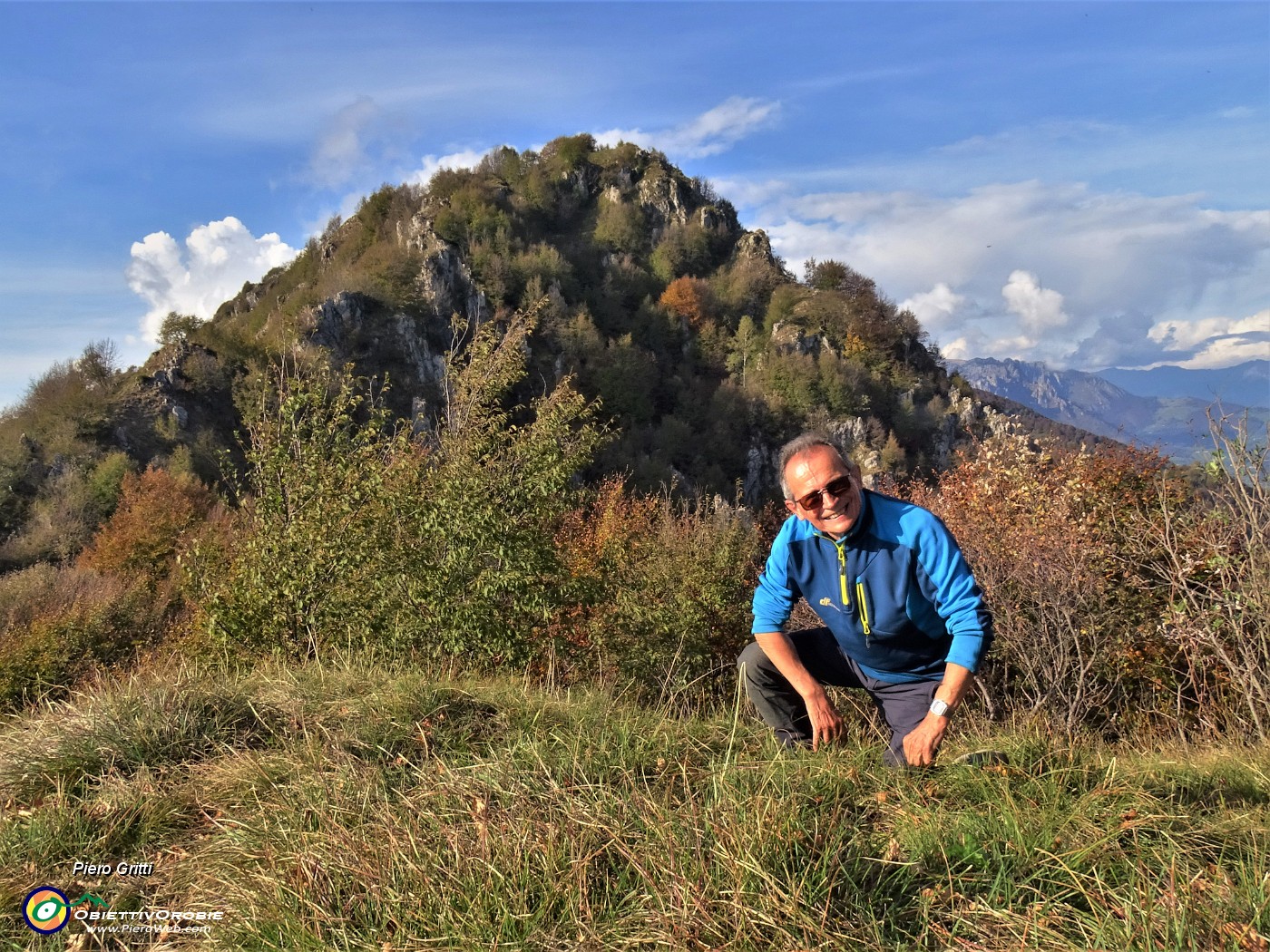 64 Autoscatto verso il versante sud di Castel Regina appena disceso.JPG